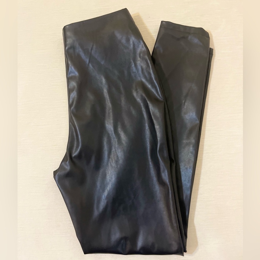 H&M Black Faux Leather High Rise Slim Pants Moto Chic Y2K Minimalist Model Style